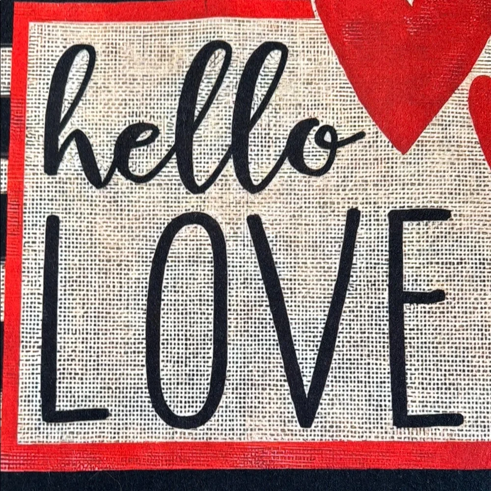 NWOT Striped Black and White Doormat with Red Hearts